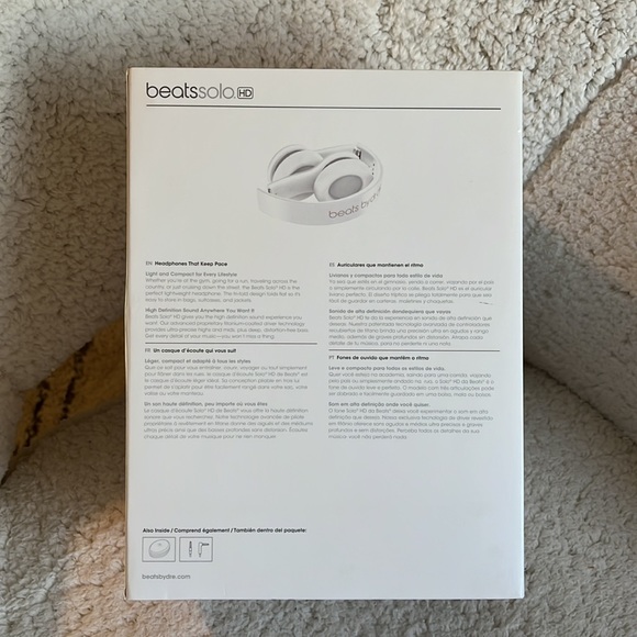 Beats By Dre Solo HD Headphones - Picture 3 of 12